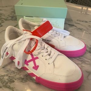 OFF-WHITE Women’s Canvas Areow Low Vulcanized. Size 38EU or 7.5US